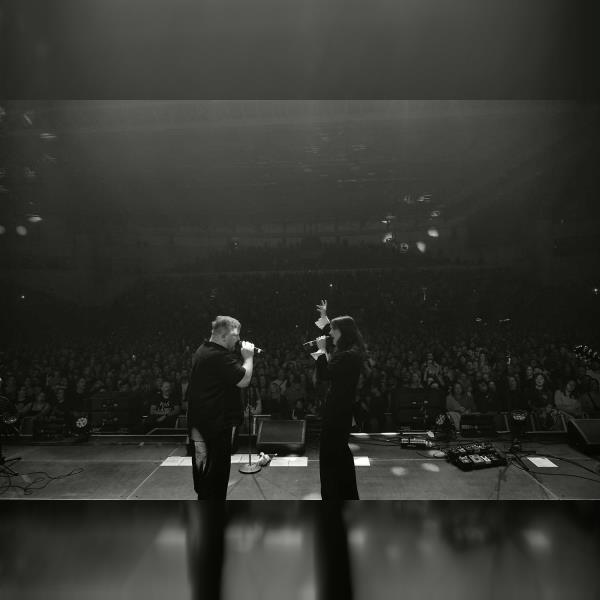 Jana Kirschner + Para