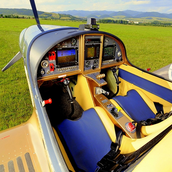 PILOTOVANIE LIETADLA NA SKÚŠKU