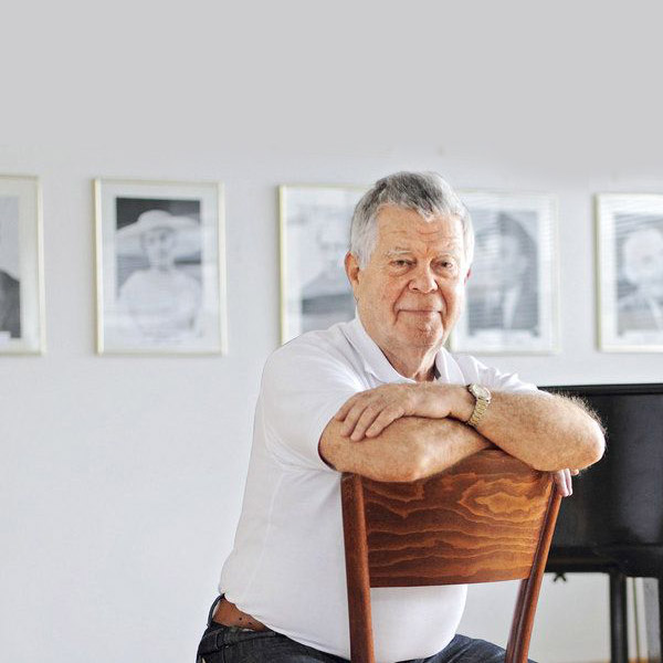 Vitajte doma s / Oldo Hlaváček